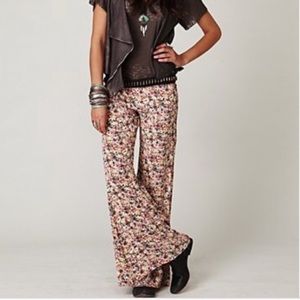 Free People Flare Pull-On Elastic Waist Pant Floral Size M
